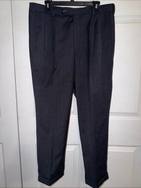 Roundtree & Yorke Men's Classic Charcoal Wool Gray Dress Pants
